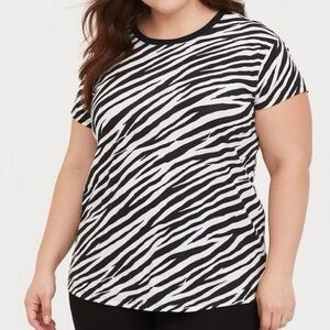 torrid Zebra Relaxed Boyfriend Tee Zebra Black Crew Neck Short Sleeves 3X